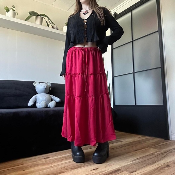 Red Tiered Ruffle Summer Maxi Skirt - Picture 5 of 8